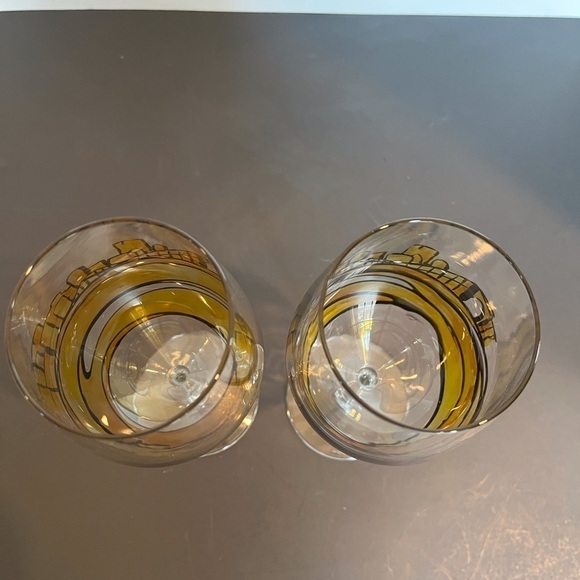 Amanda Lee Hand-Painted Wine Glasses. Set of 2 - Picture 4 of 8